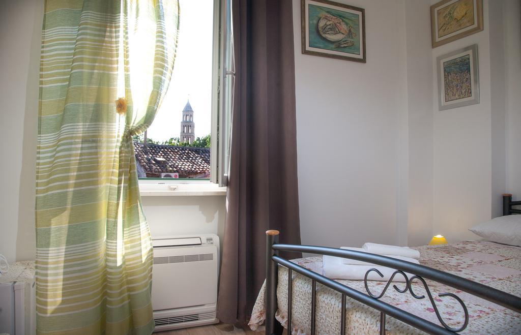 Rooms Split Pezelj Zimmer foto